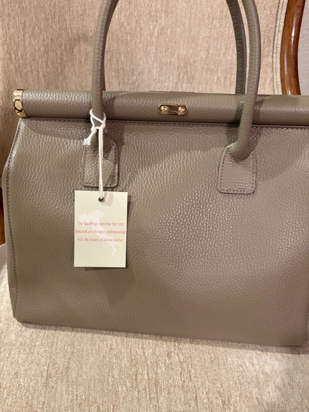 Italian Leather Handbag in Taupe Made in Florence NWT - Picture 13 of 13